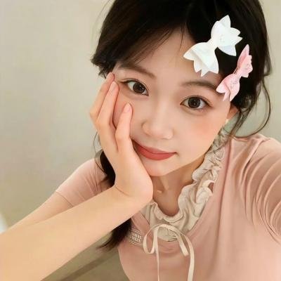 星期三海报